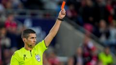 Portuguese referee Fabio Verissimo
